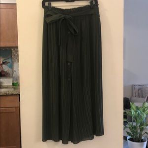 Midi Zara green skirt